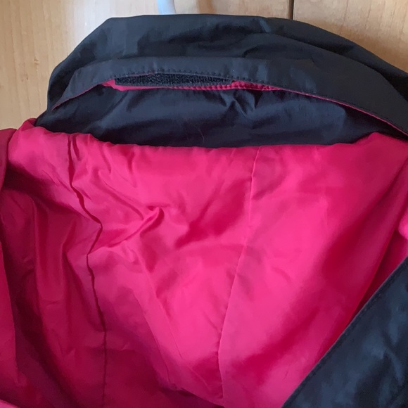 The North Face Rain Jacket - Picture 4 of 5